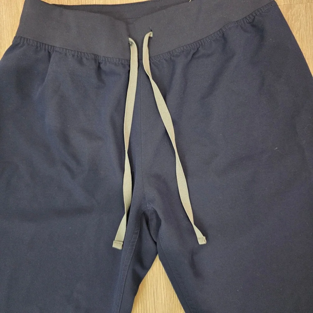 FIGS Technical Collection Navy Blue HW Livingston Scrub Pants Mens Medium